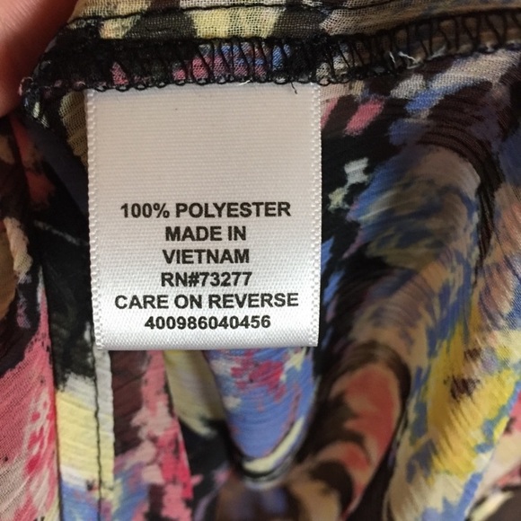 Elle Floral QuarterButton Flutter Sleeve Blouse Lightweight Summer Beach Small - Picture 6 of 6